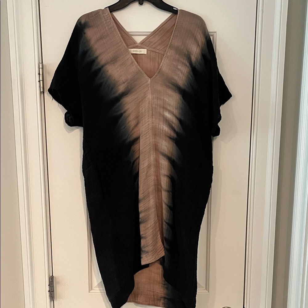 River + Sky Black and Taupe Tie-Dye V-Neck Dress